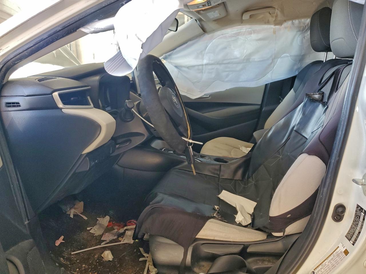 2020 TOYOTA COROLLA LE photo 7