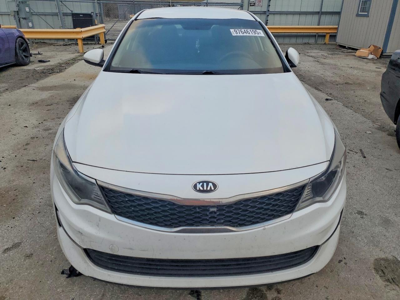 2018 KIA OPTIMA LX photo 5
