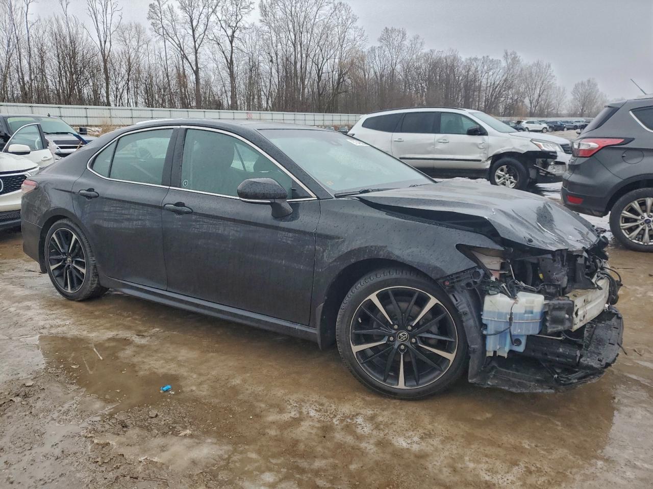 2018 TOYOTA CAMRY XSE photo 4