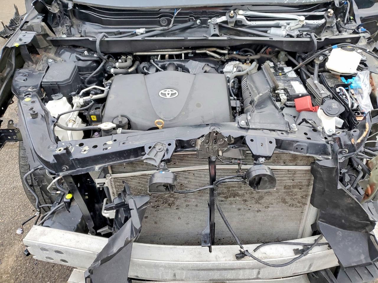 2022 TOYOTA HIGHLANDER XLE photo 12