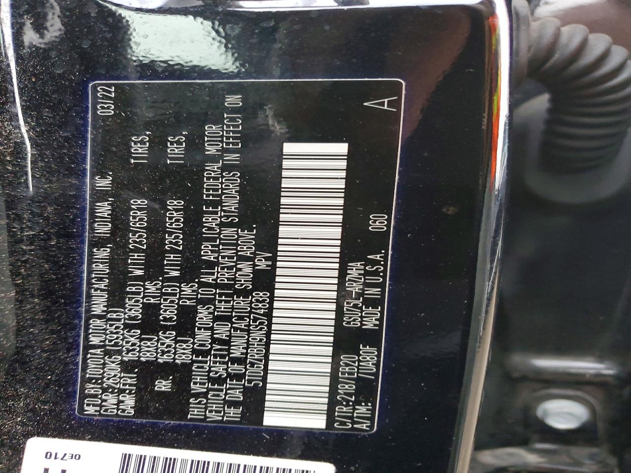 2022 TOYOTA HIGHLANDER XLE photo 13