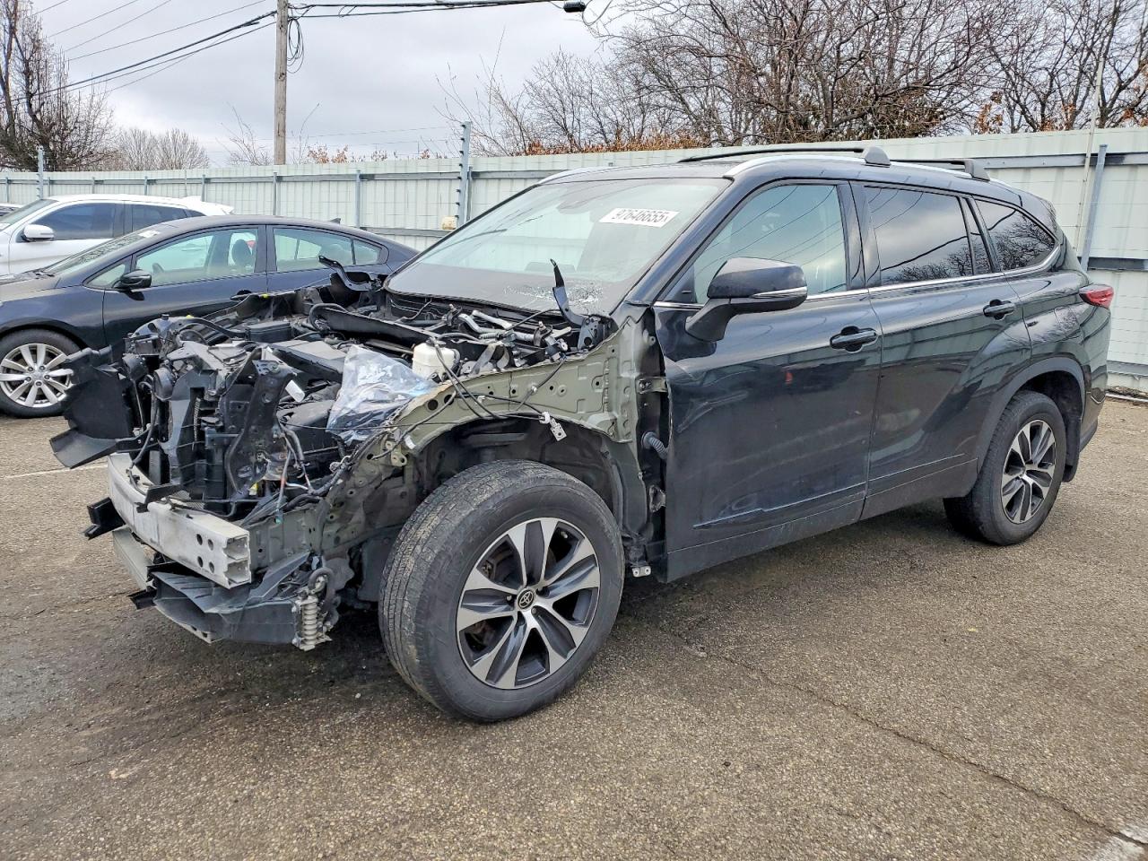 2022 TOYOTA HIGHLANDER