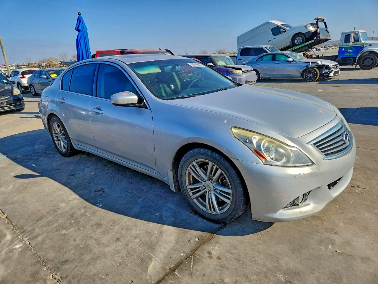 2013 INFINITI G37 BASE photo 4