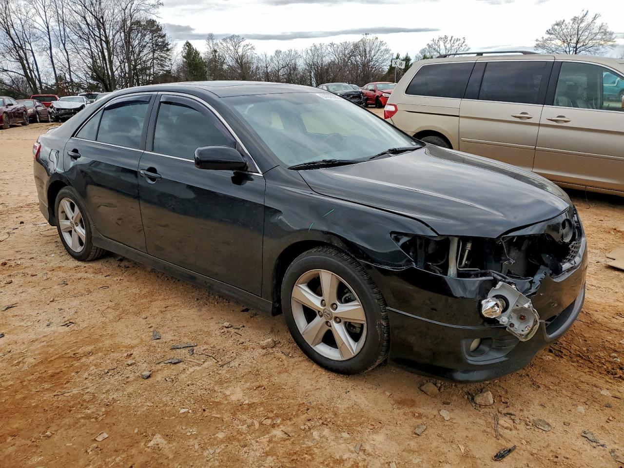 2011 TOYOTA CAMRY BASE photo 4