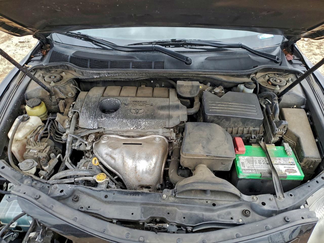 2011 TOYOTA CAMRY BASE photo 11