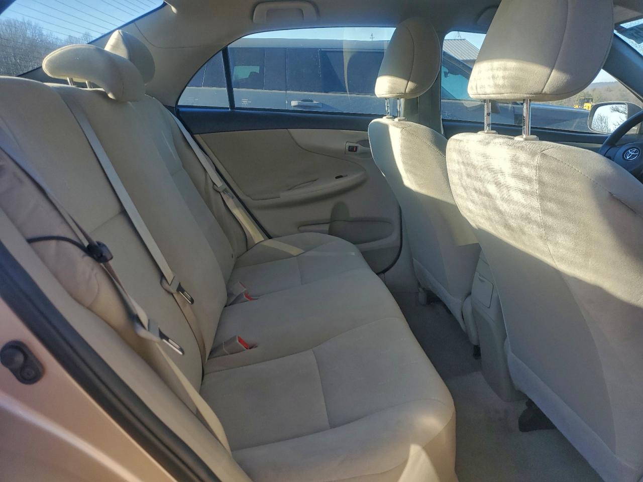 2012 TOYOTA COROLLA BASE photo 10