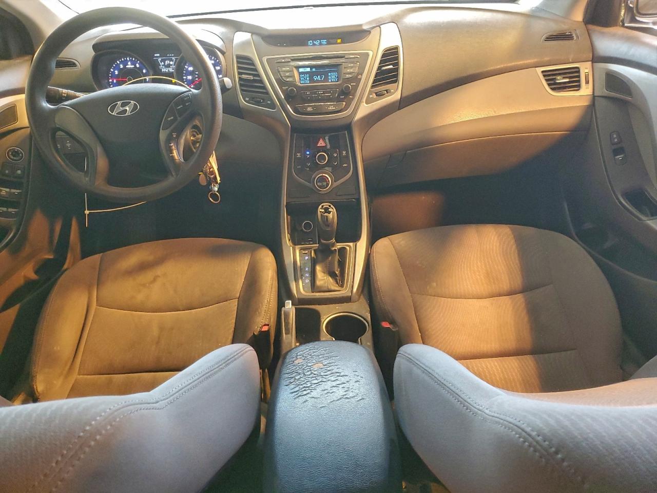2014 HYUNDAI ELANTRA SE photo 8