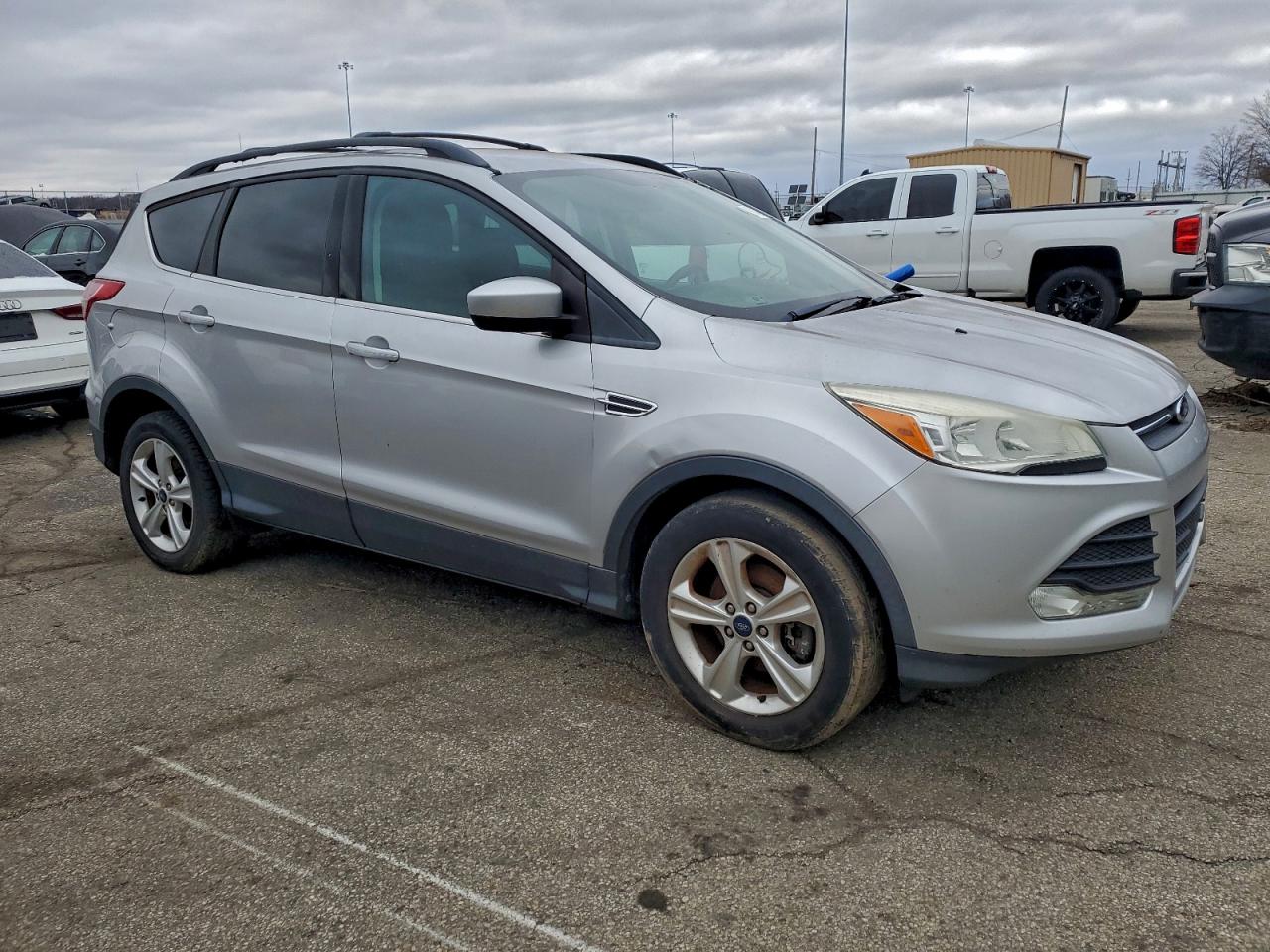 2013 FORD ESCAPE SE photo 4