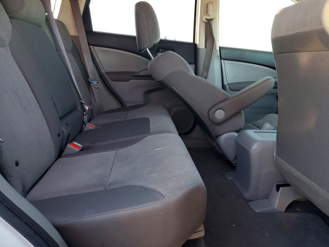 2013 HONDA CR-V LX photo 31
