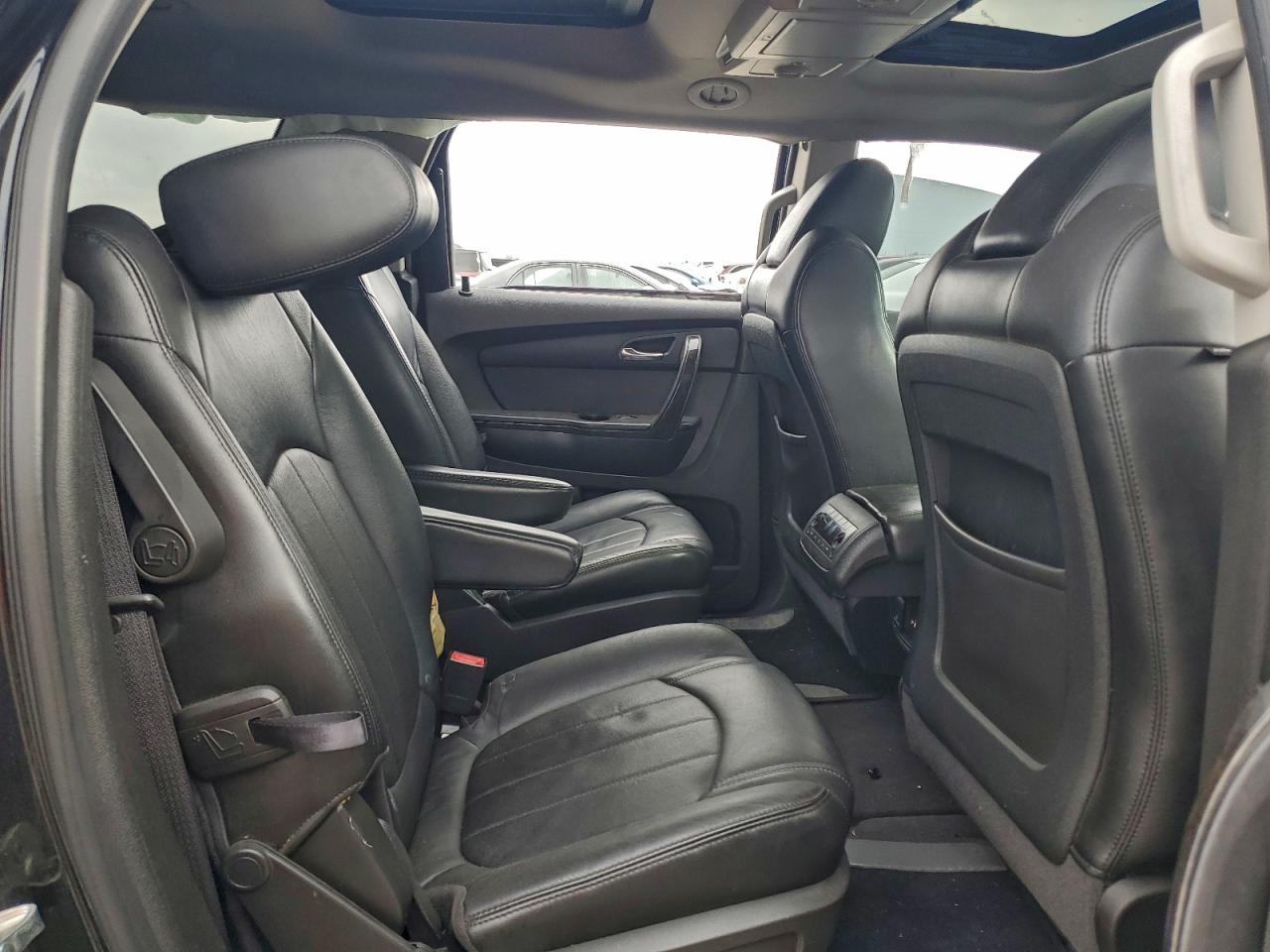 2011 GMC ACADIA DENALI photo 11