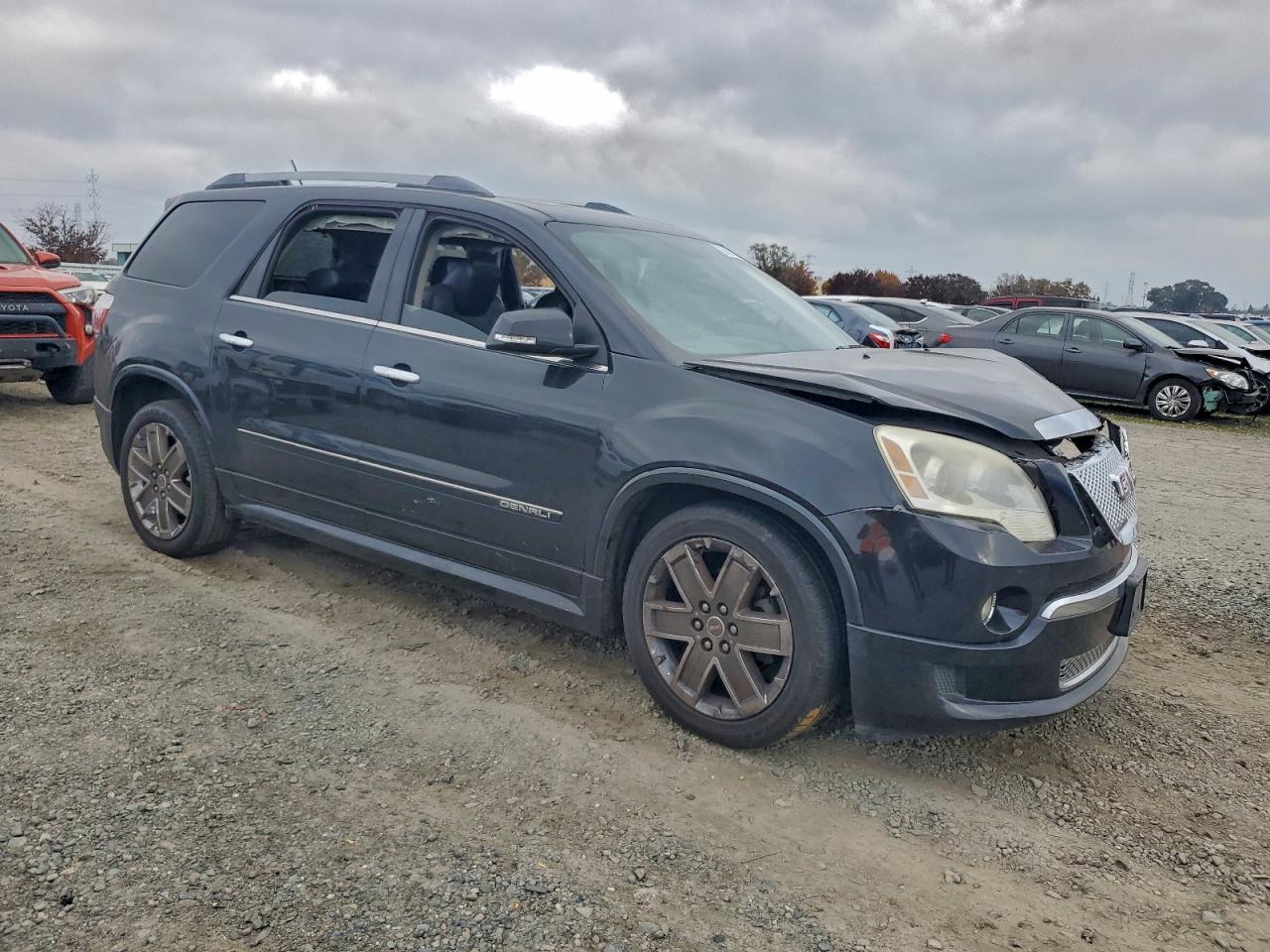 2011 GMC ACADIA DENALI photo 4