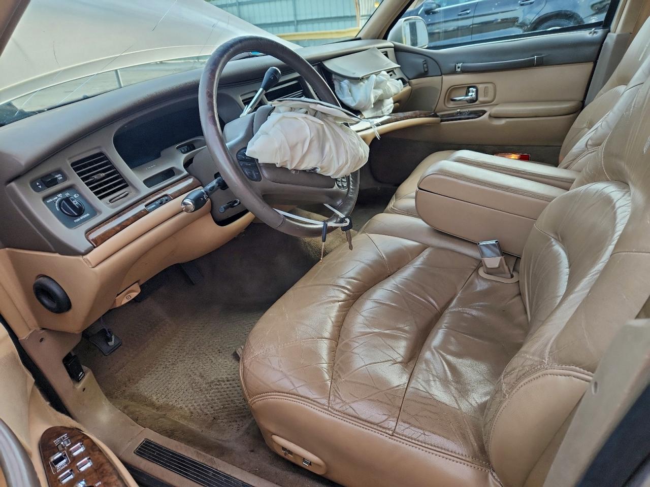 1997 LINCOLN TOWN CAR SIGNATURE photo 7