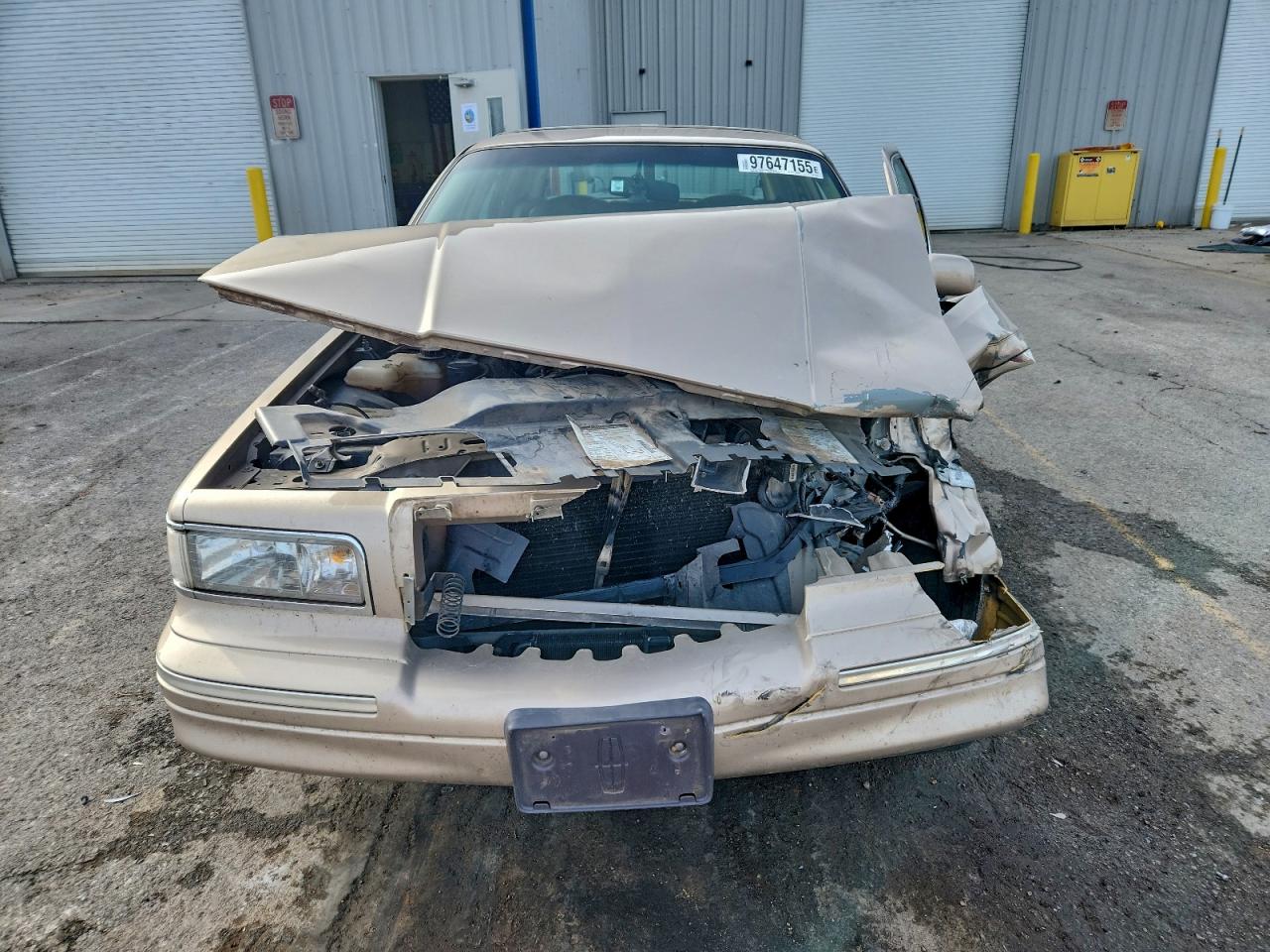 1997 LINCOLN TOWN CAR SIGNATURE photo 5