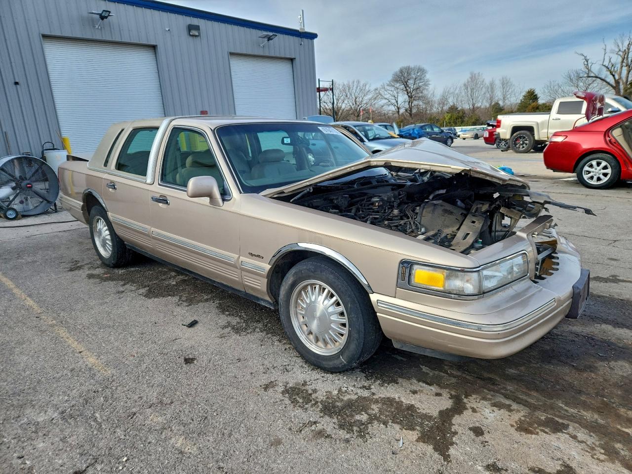 1997 LINCOLN TOWN CAR SIGNATURE photo 4