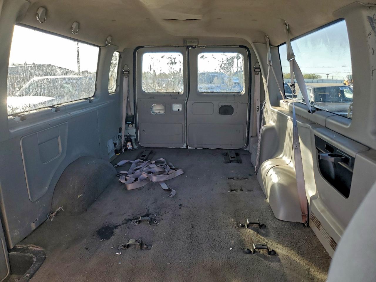1999 FORD ECONOLINE E350 SUPER DUTY WAGON photo 10