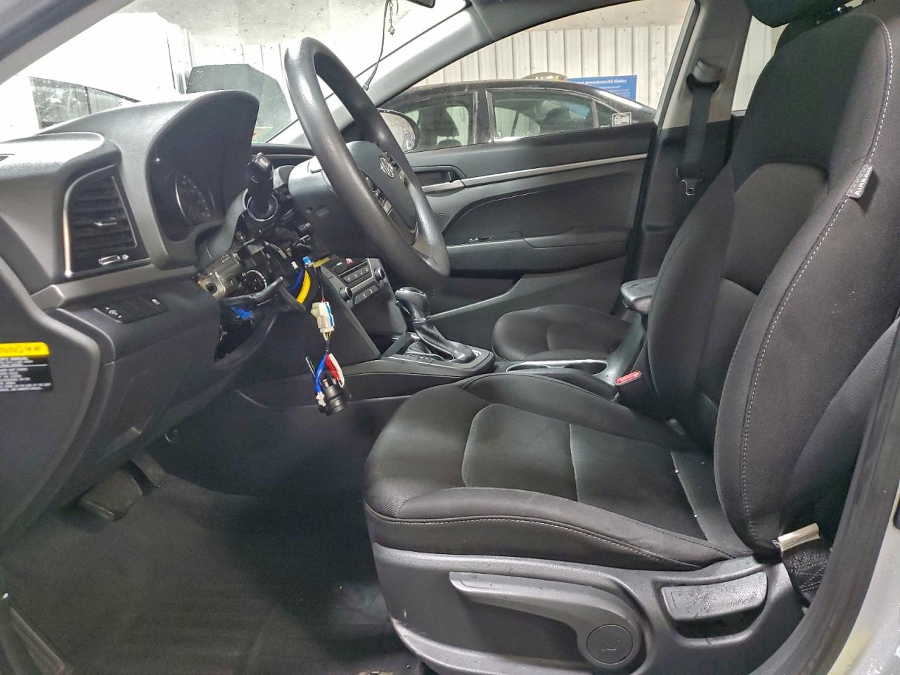 2018 HYUNDAI ELANTRA SE photo 13