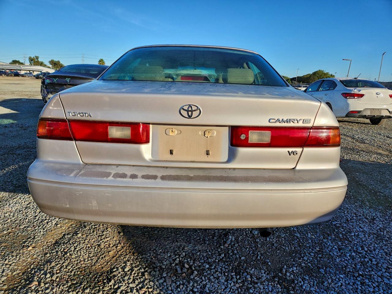1997 TOYOTA CAMRY CE photo 6