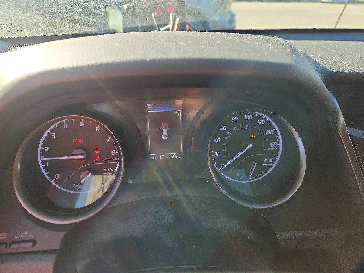 2021 TOYOTA CAMRY SE photo 9