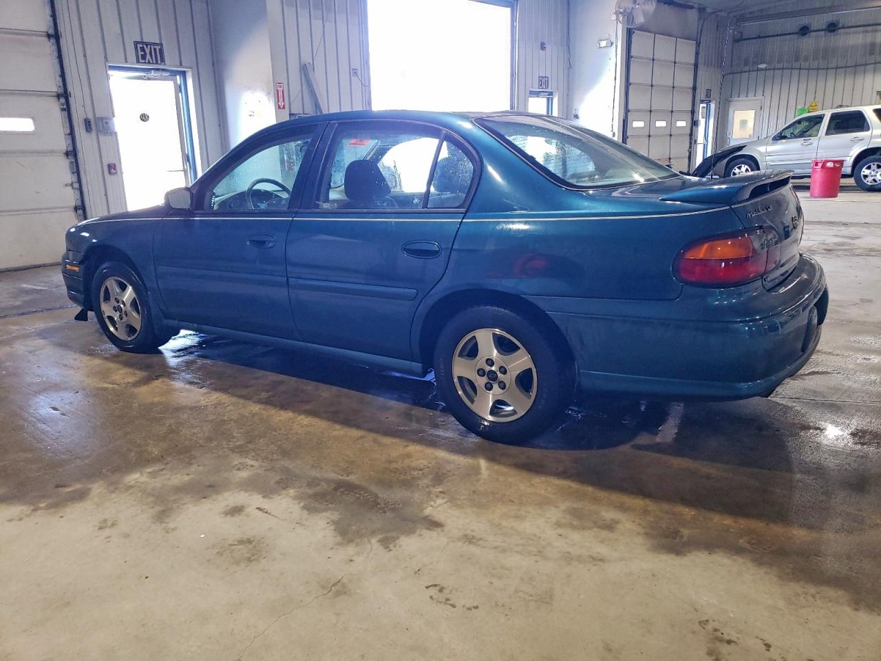 2002 CHEVROLET MALIBU LS photo 2