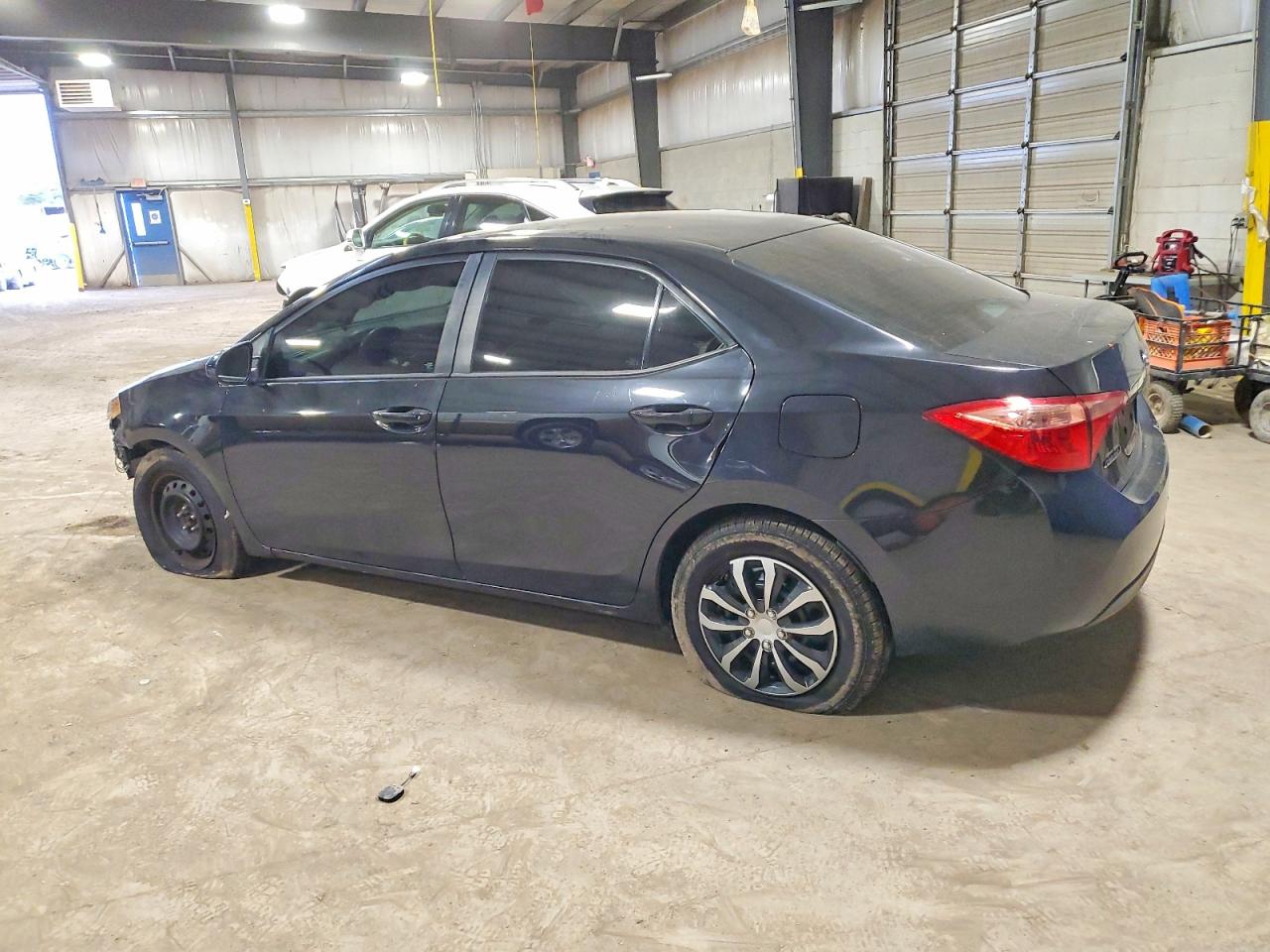 2017 TOYOTA COROLLA L photo 2