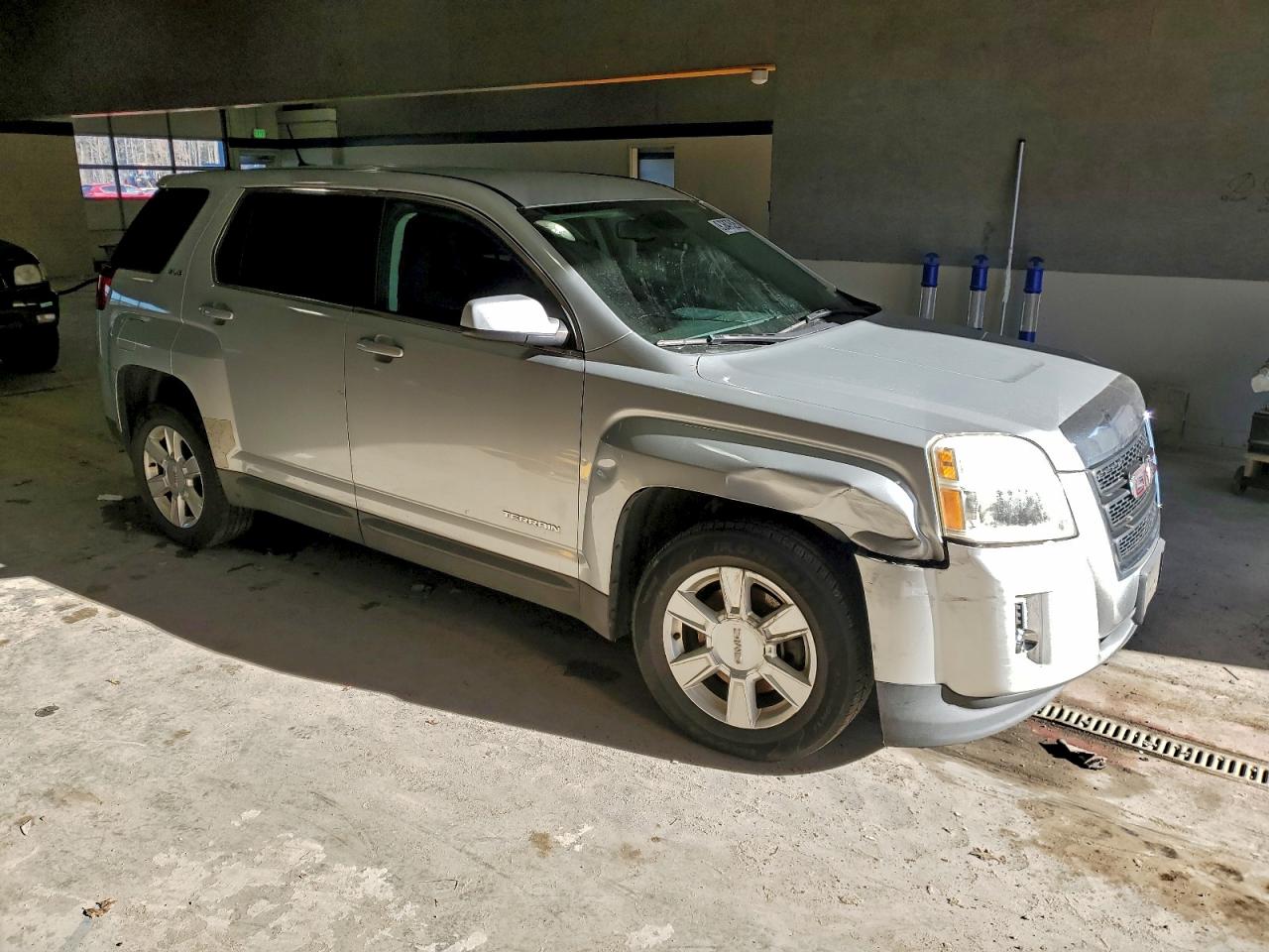 2013 GMC TERRAIN SLE photo 4