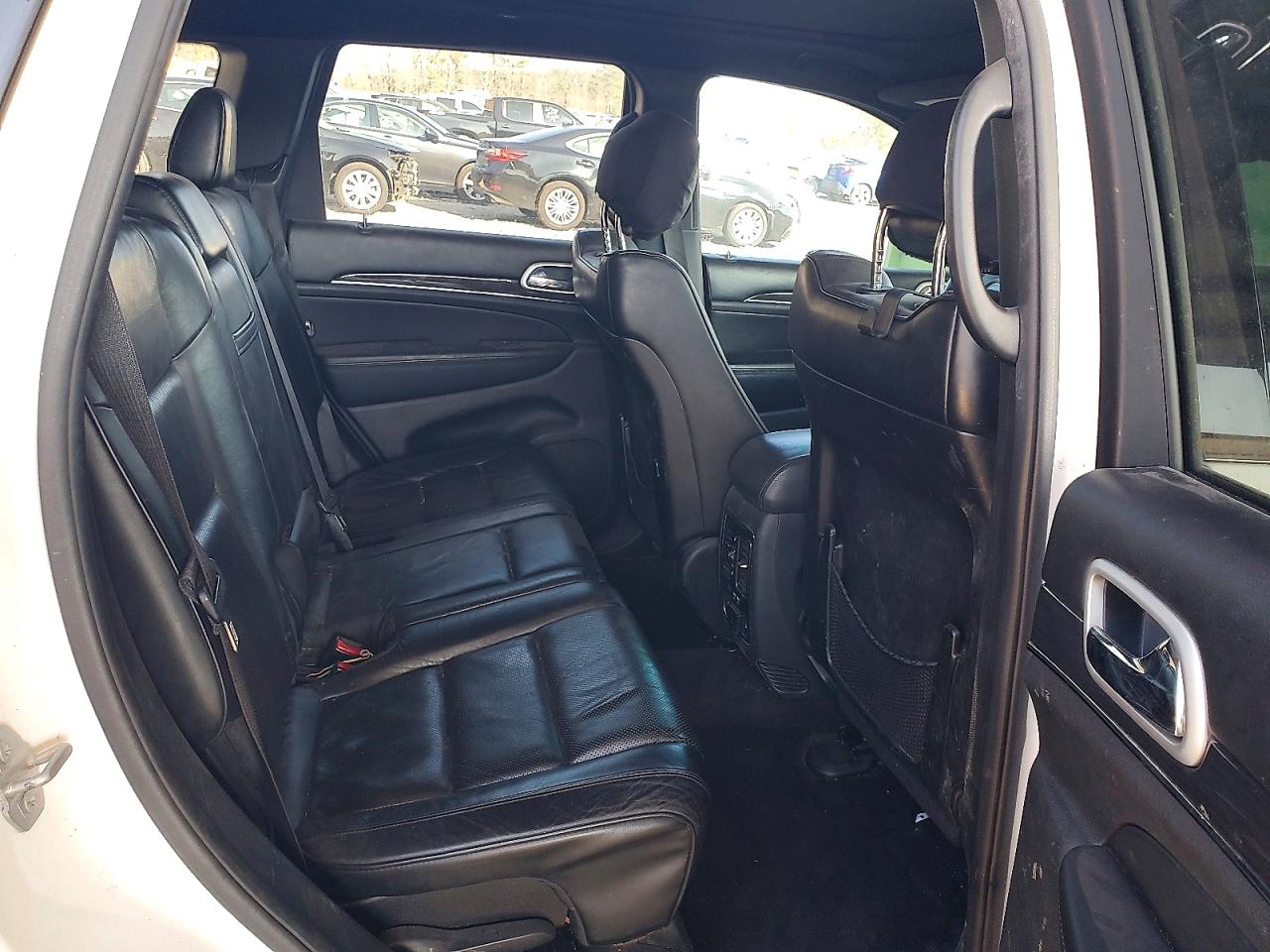 2016 JEEP GRAND CHEROKEE OVERLAND photo 10