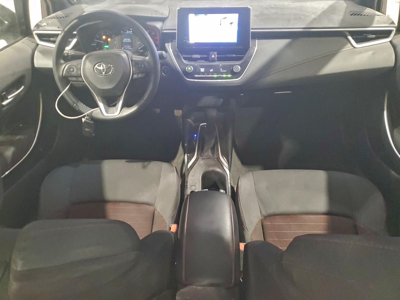 2024 TOYOTA COROLLA LE photo 8