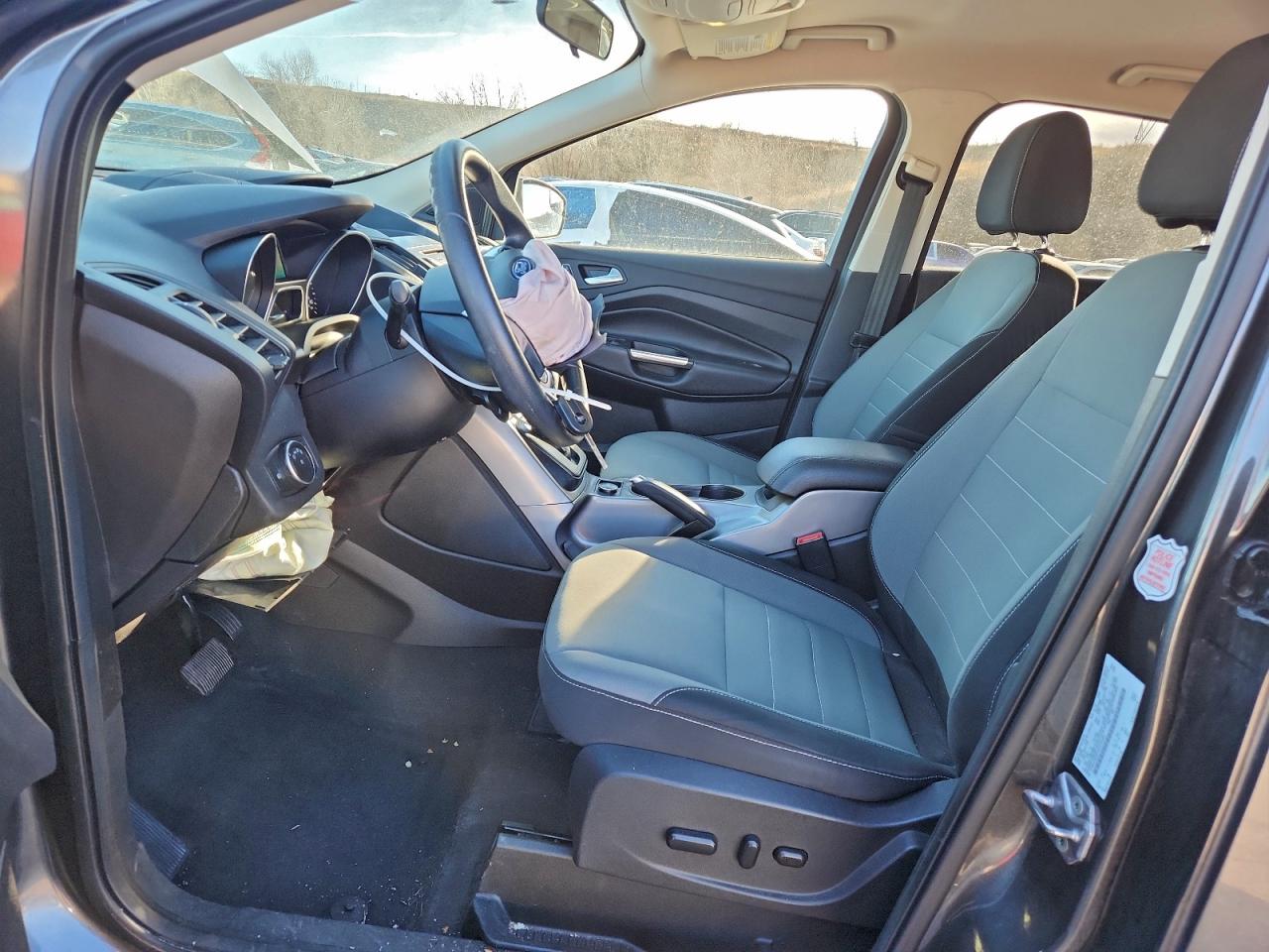 2016 FORD ESCAPE SE photo 13