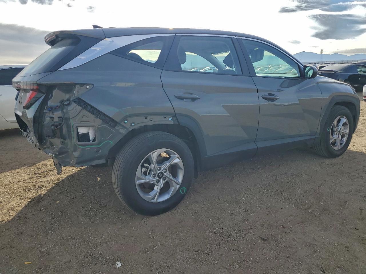2024 HYUNDAI TUCSON SE photo 3