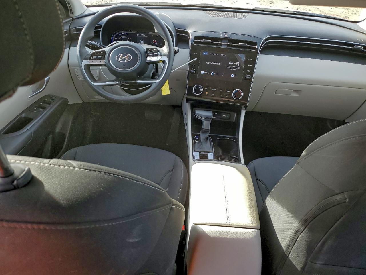 2024 HYUNDAI TUCSON SE photo 8