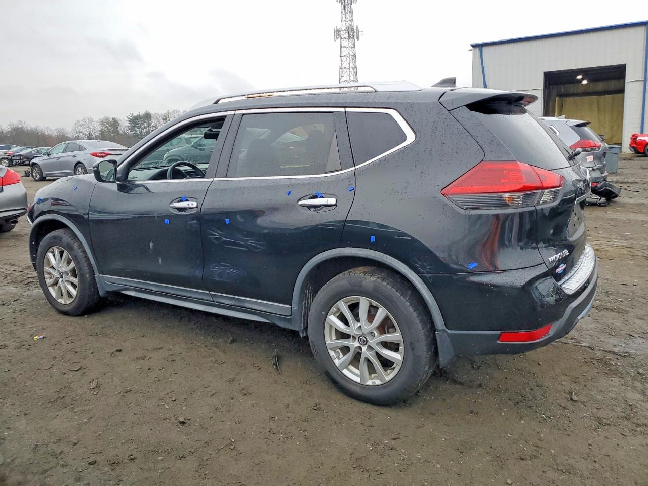 2018 NISSAN ROGUE S photo 2
