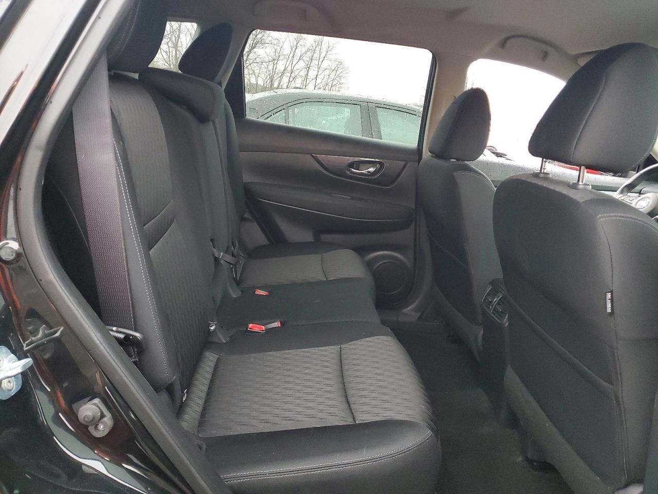 2018 NISSAN ROGUE S photo 11