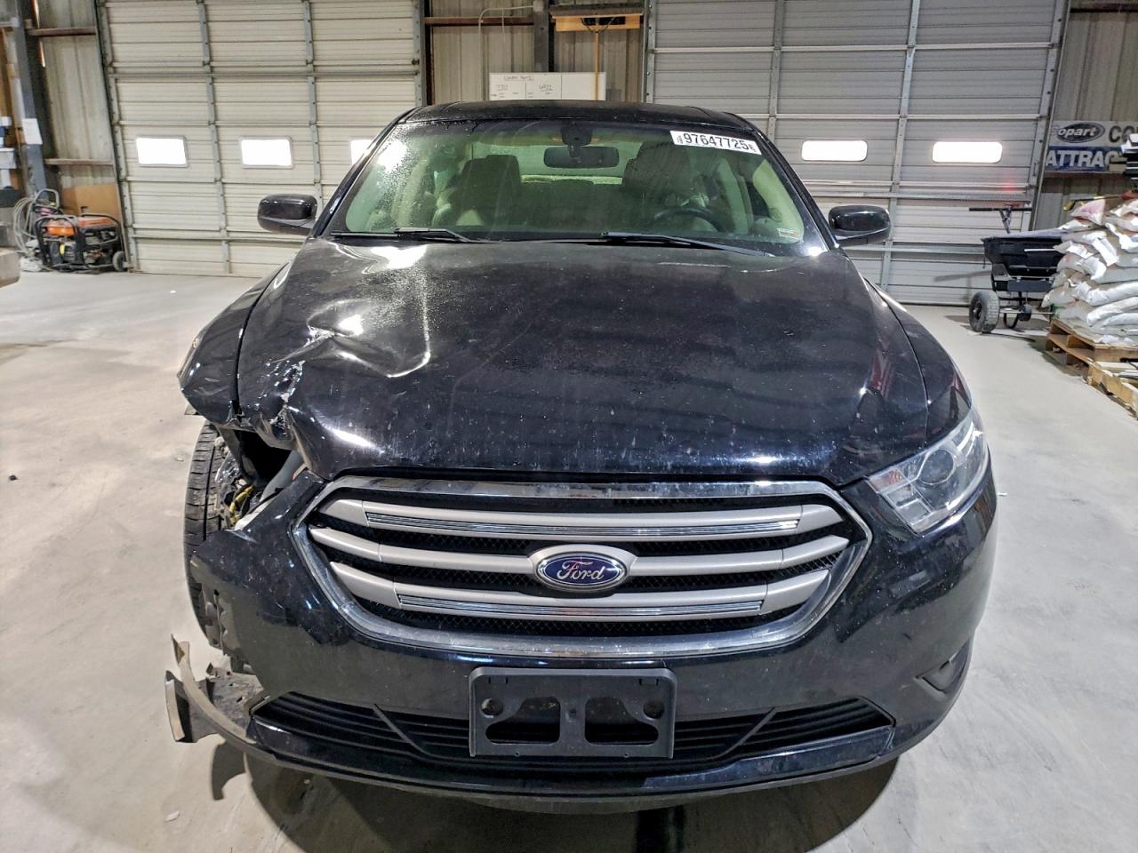 2018 FORD TAURUS SEL photo 9