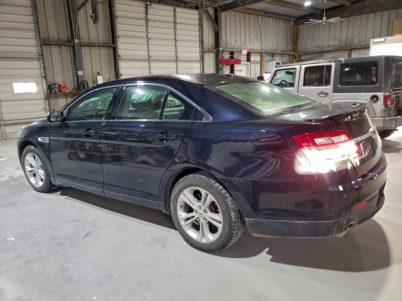 2018 FORD TAURUS SEL photo 3