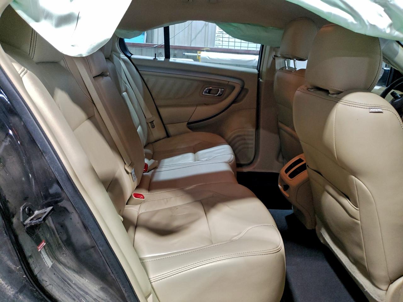 2018 FORD TAURUS SEL photo 19