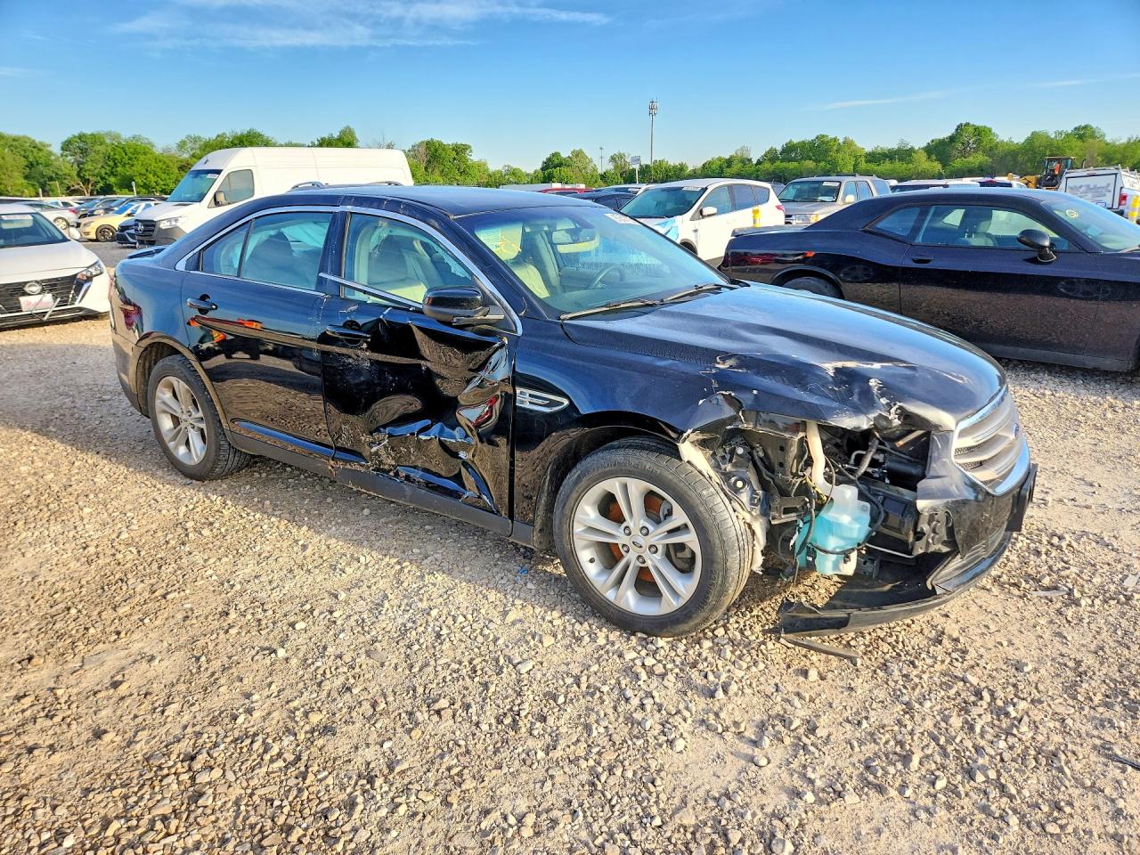 2018 FORD TAURUS SEL photo 8