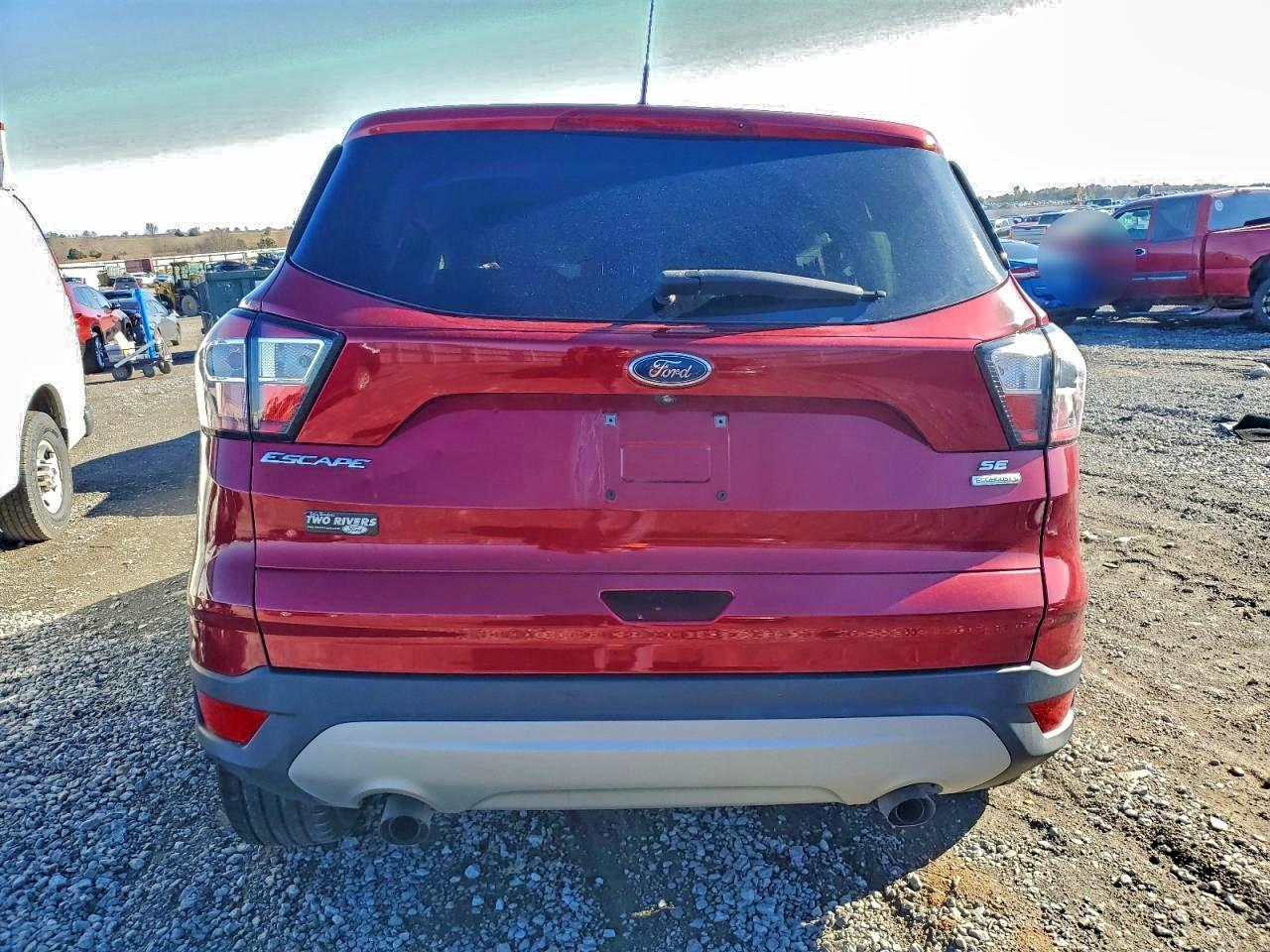2017 FORD ESCAPE SE photo 11
