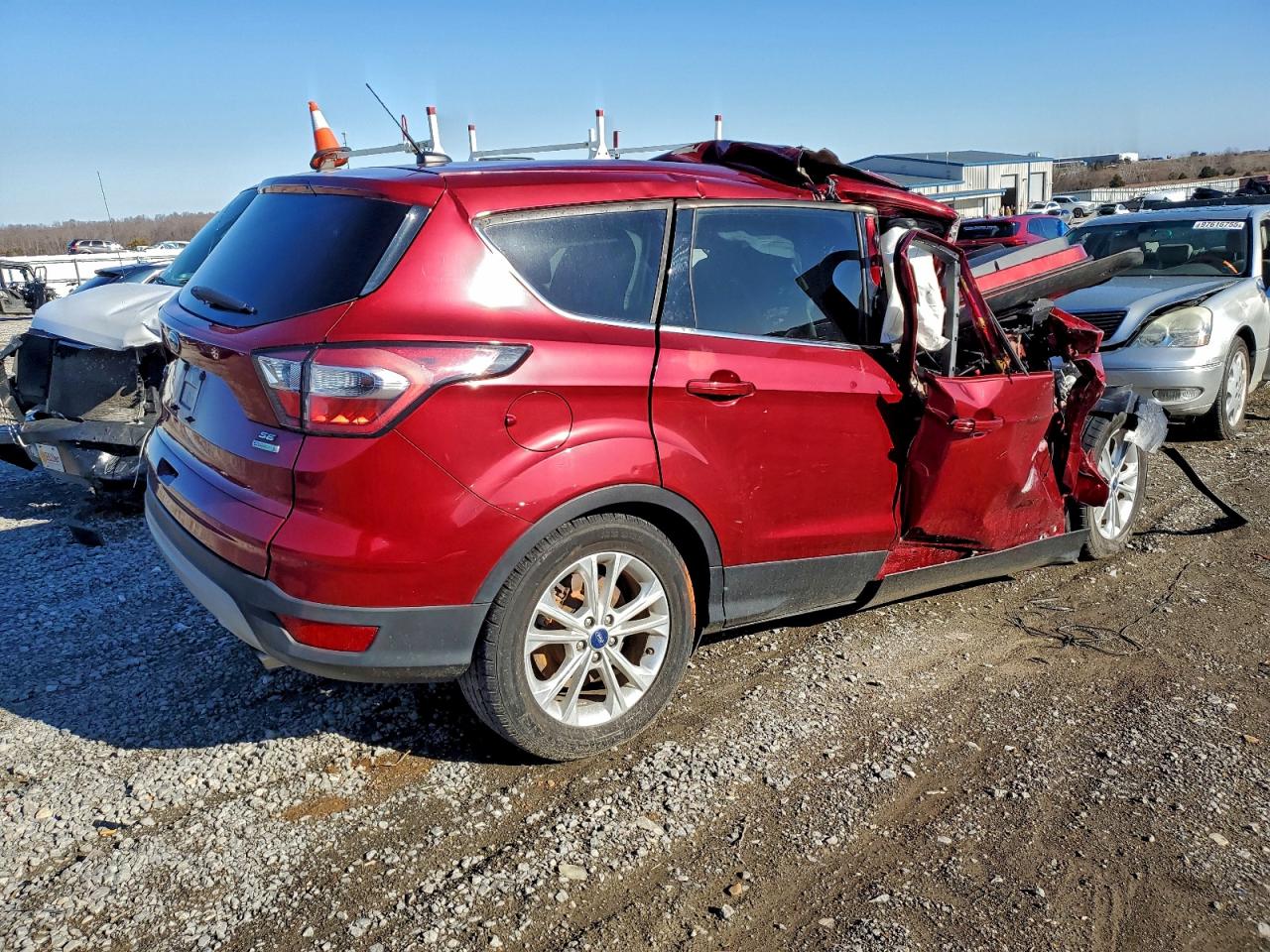 2017 FORD ESCAPE SE photo 5