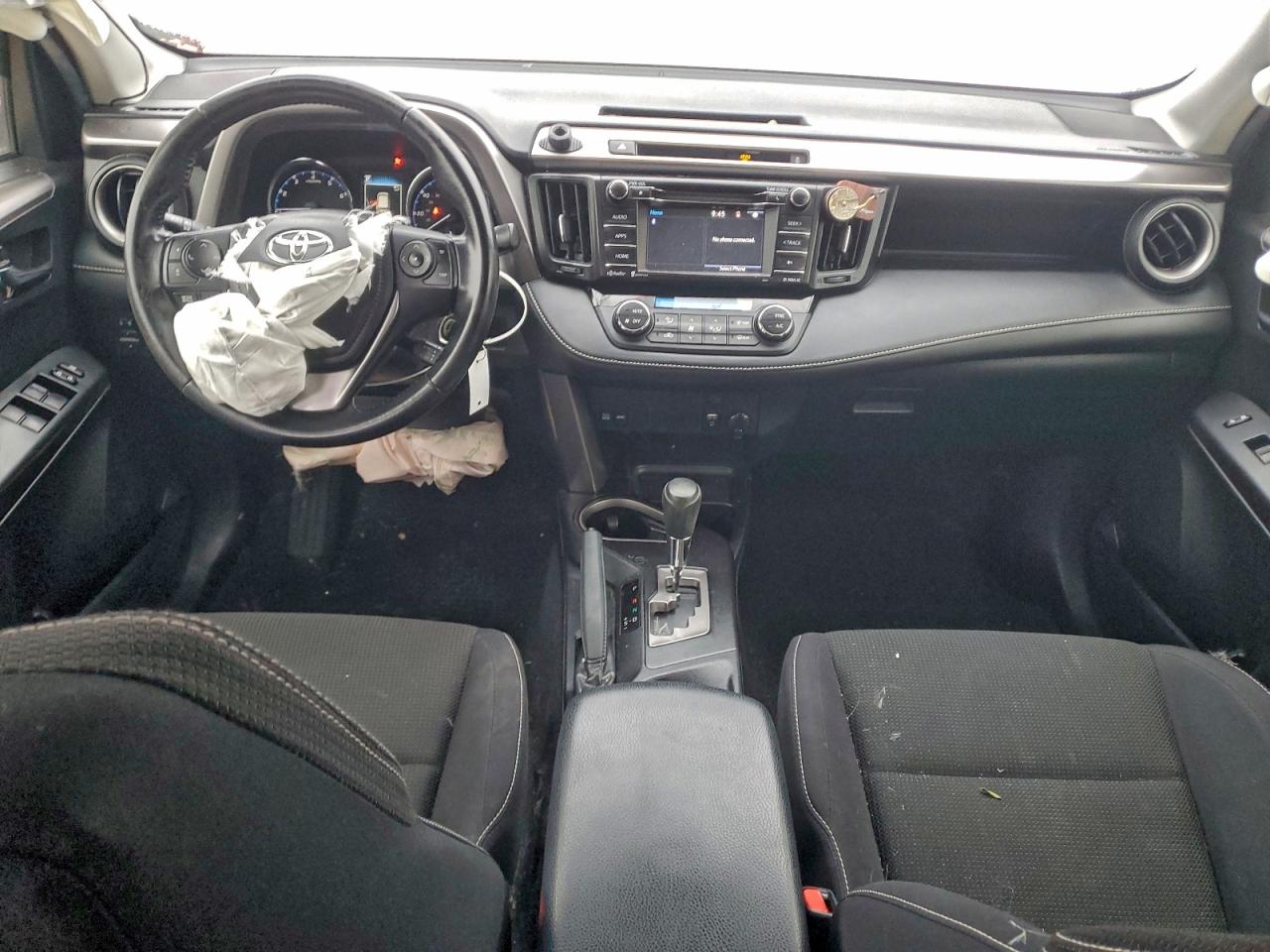 2016 TOYOTA RAV4 XLE photo 8