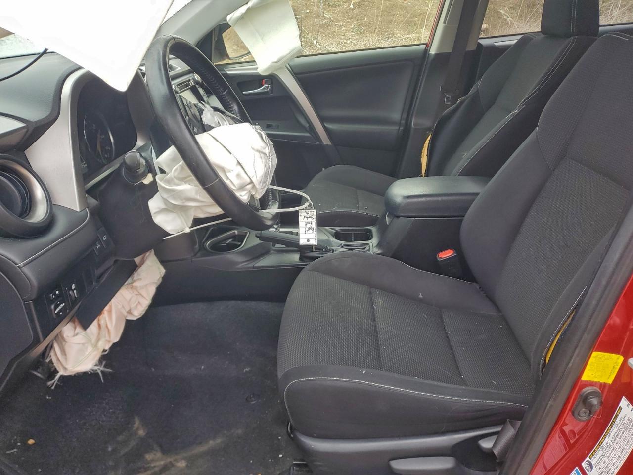 2016 TOYOTA RAV4 XLE photo 7