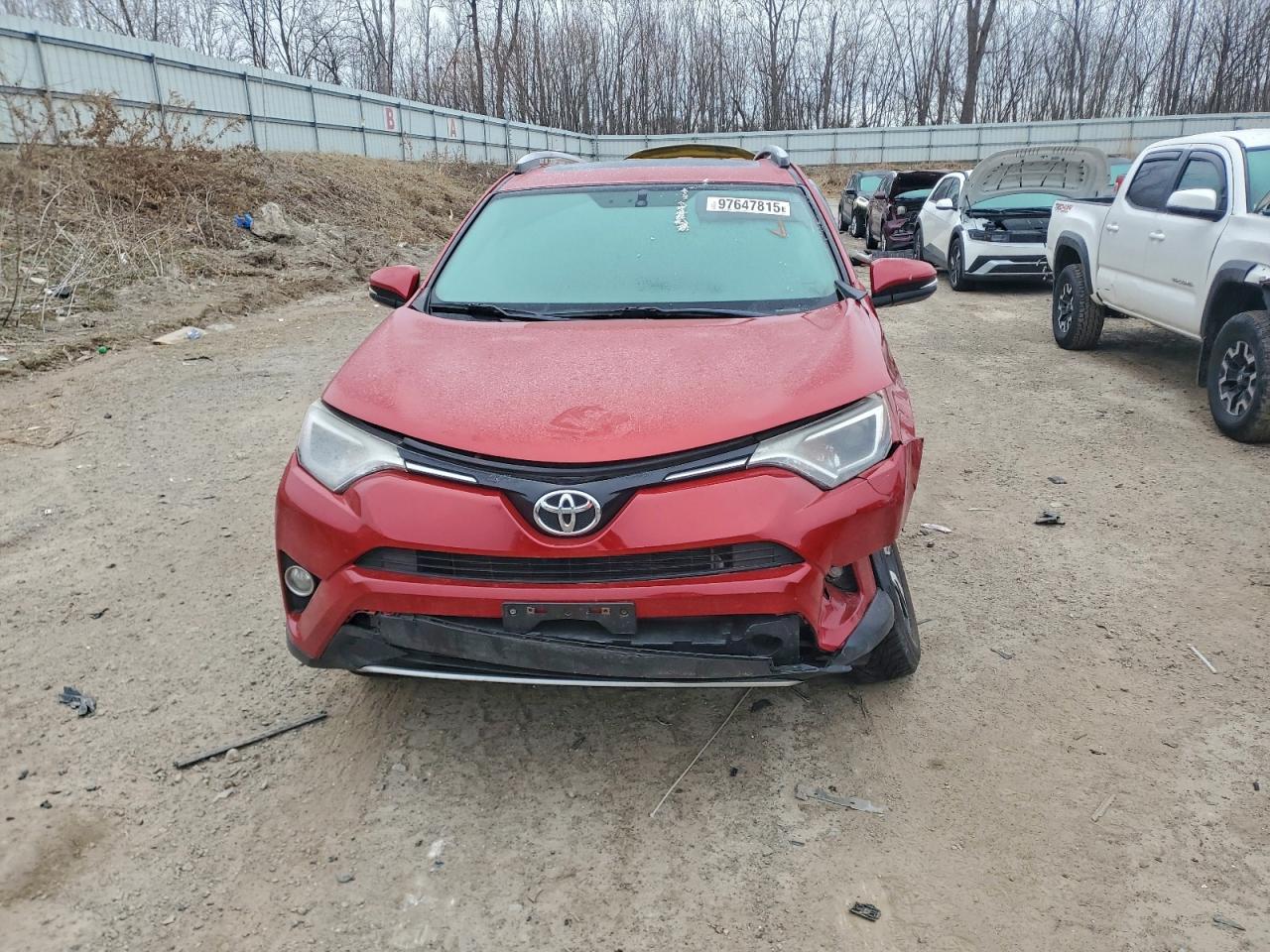 2016 TOYOTA RAV4 XLE photo 5