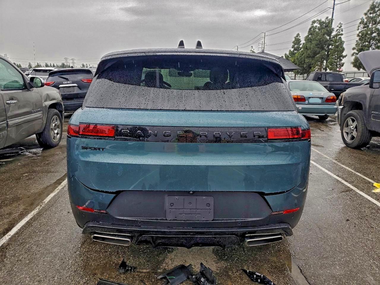 2024 LAND ROVER RANGE ROVER SPORT SE photo 6