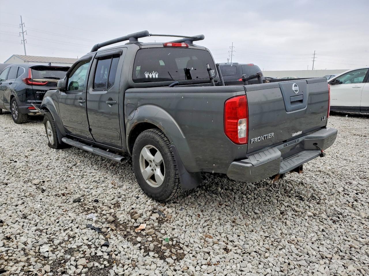 2005 NISSAN FRONTIER CREW CAB LE photo 2