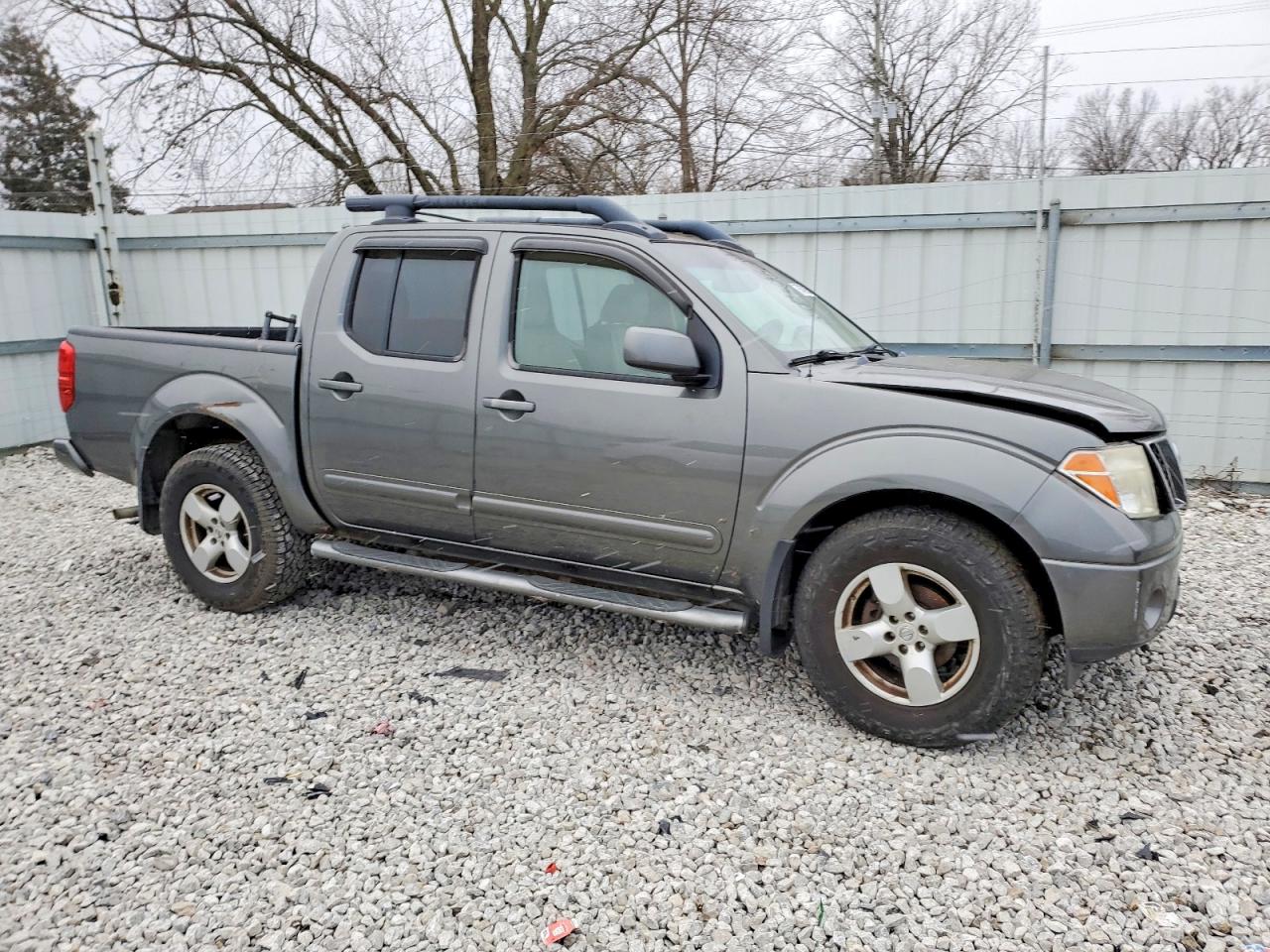 2005 NISSAN FRONTIER CREW CAB LE photo 4