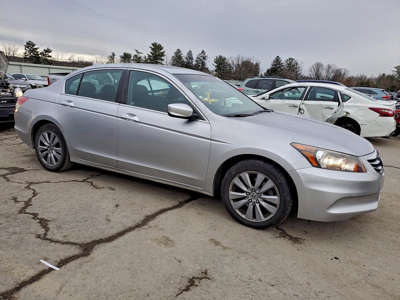 2011 HONDA ACCORD EX photo 4