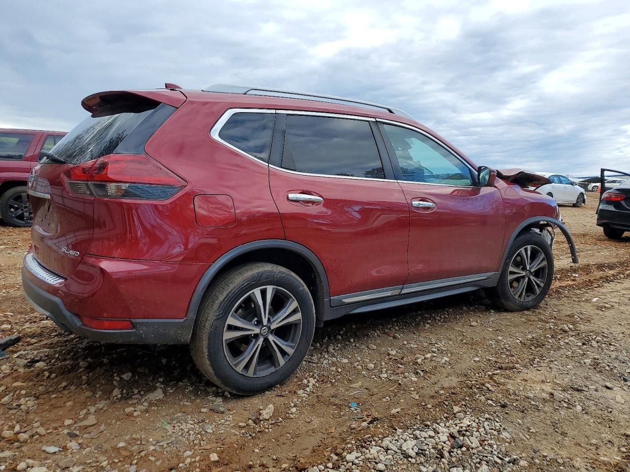 2018 NISSAN ROGUE S photo 5