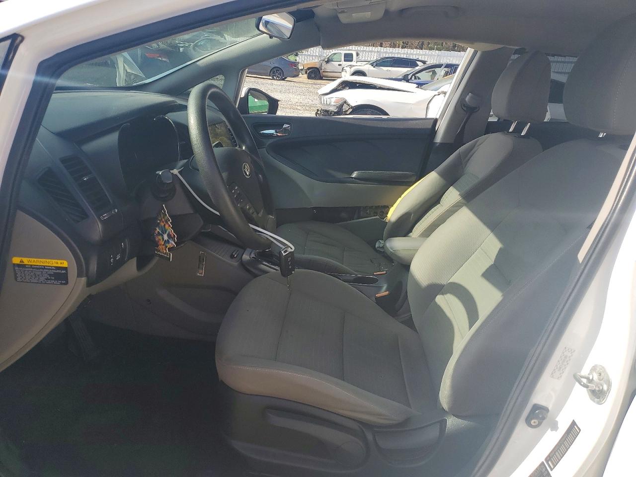 2015 KIA FORTE LX photo 7