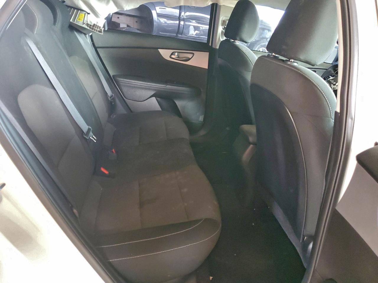 2023 KIA FORTE LX photo 10
