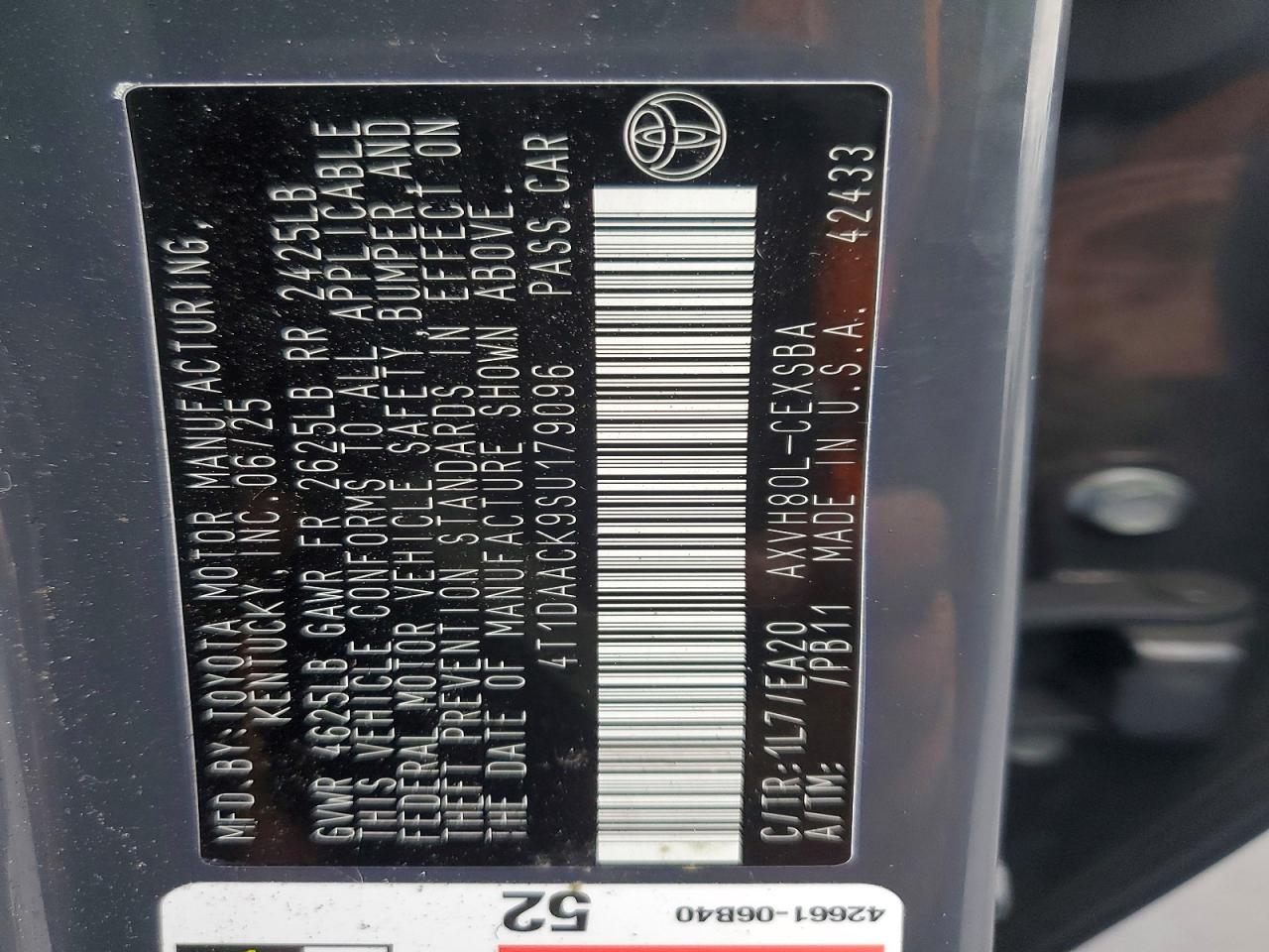2025 TOYOTA CAMRY XSE photo 12