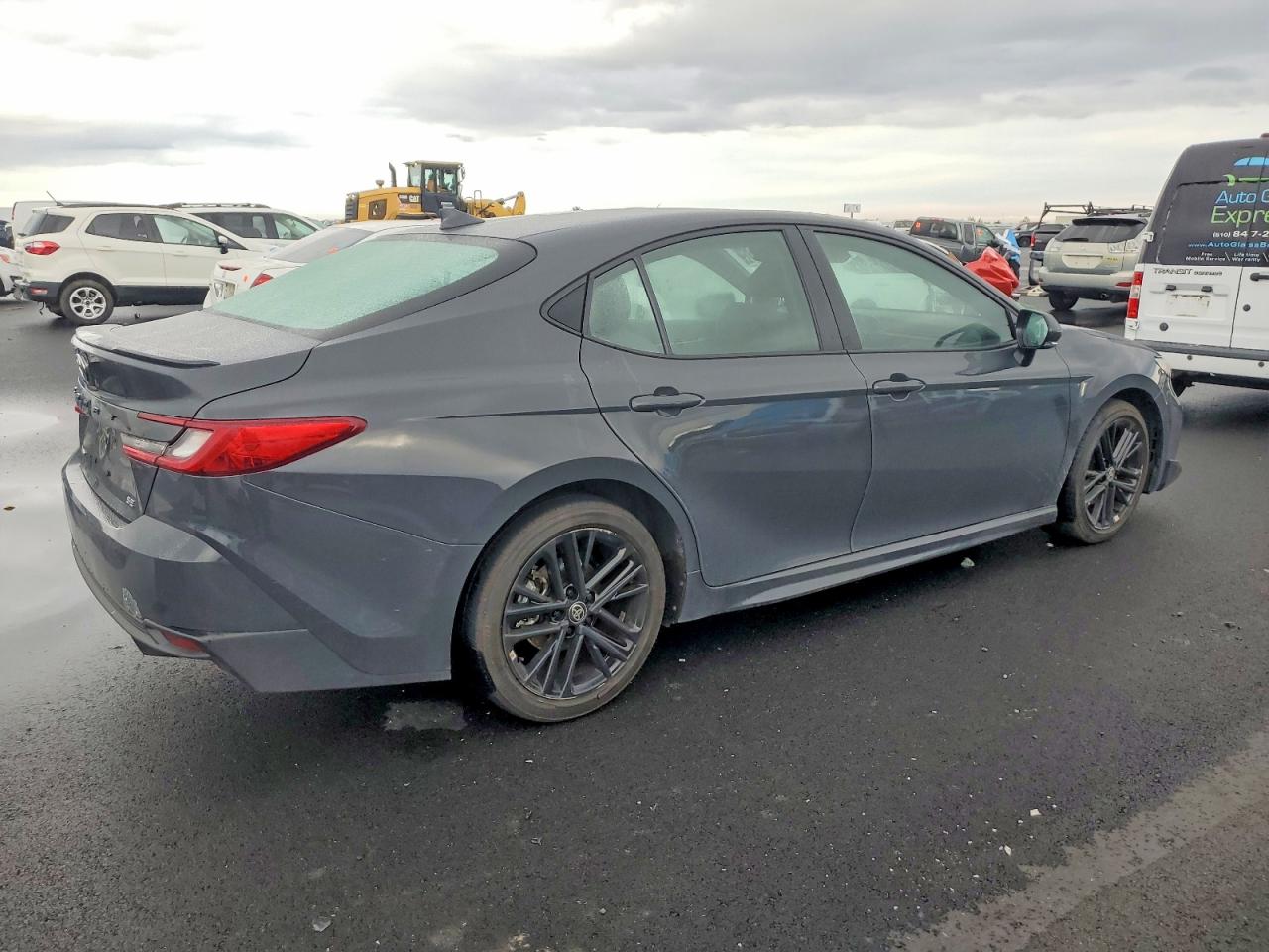 2025 TOYOTA CAMRY XSE photo 3